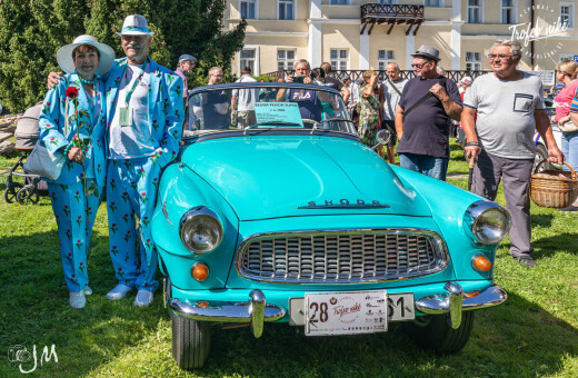 Spanilá jízda historických vozidel pozdraví Radegasta i děda Praděda